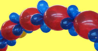 Schöne Ballongirlanden erstellen wir mit Kettenballons und Mini-Luftballons