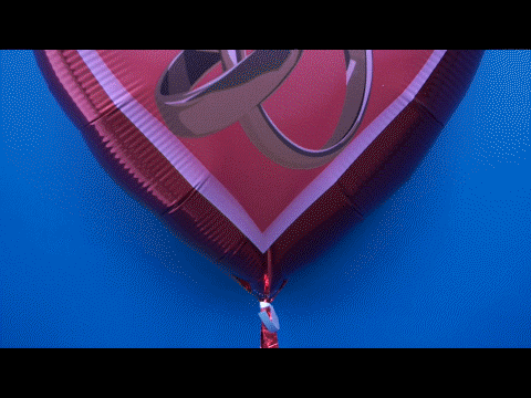Luftballon zur Hochzeit, Hochzeitsballon, roter Herzballon mit Trauringen, Herzliche Glckwnsche