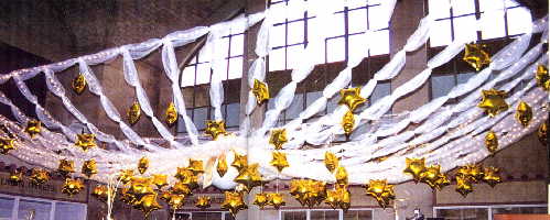 Hochzeitsdekoration mit Folienballons