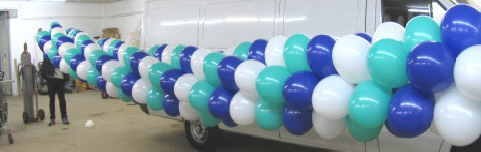 Werbeservice-mit-Ballongirlanden-Ballondekoration-vom-Ballonsupermarkt
