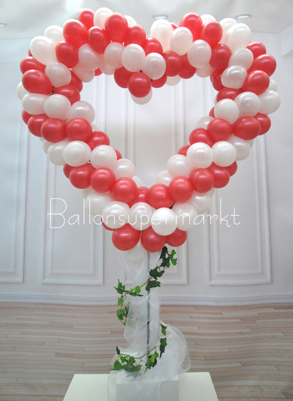 Ballondekoration Herz Rot-Weiß zur Hochzeit