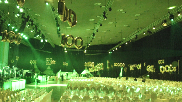 Ballonservice zum 100-jährigen