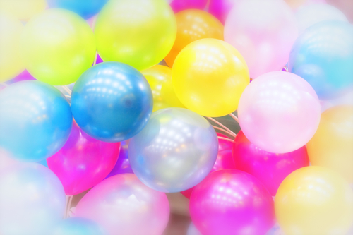 Bringt Farbe ins Leben mit bunten Luftballons