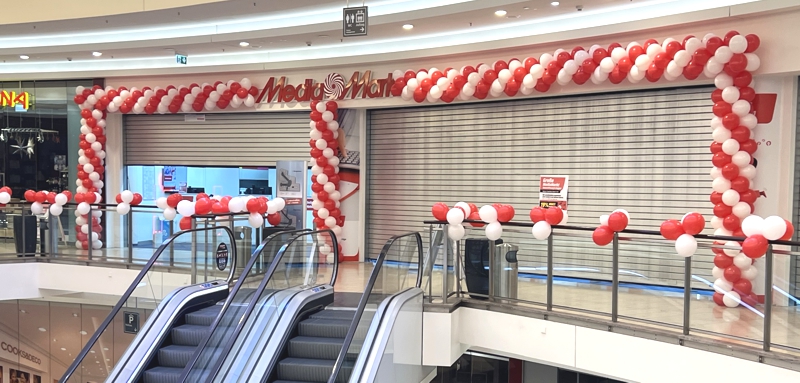 ballondekoration-eroeffnung-einer-media-markt-filiale